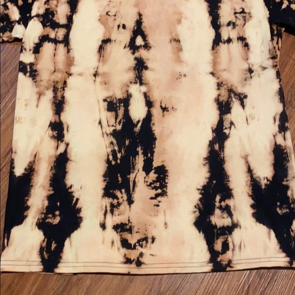 🖤**SUPER COOL-Bleached tie-dye T**🖤 - Picture 3 of 7